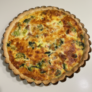 Kish with salmon and broccoli